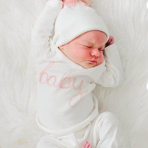 NWT oh baby! Two Piece Set and Hat 0-3M